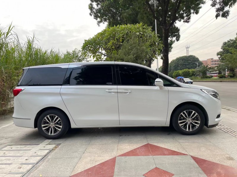 东莞19年别克GL88