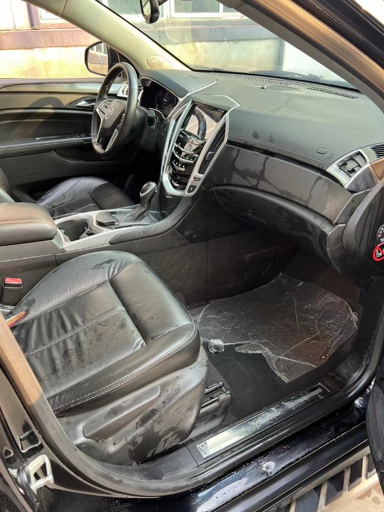 宿迁16年凯迪拉克SRX7