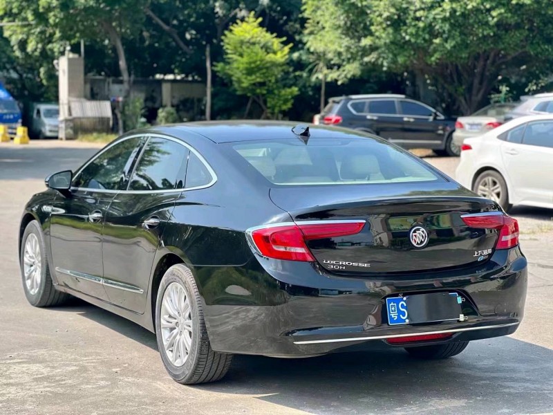 珠海19年别克君越7