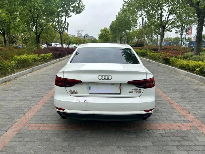 徐州17年奥迪A4L9