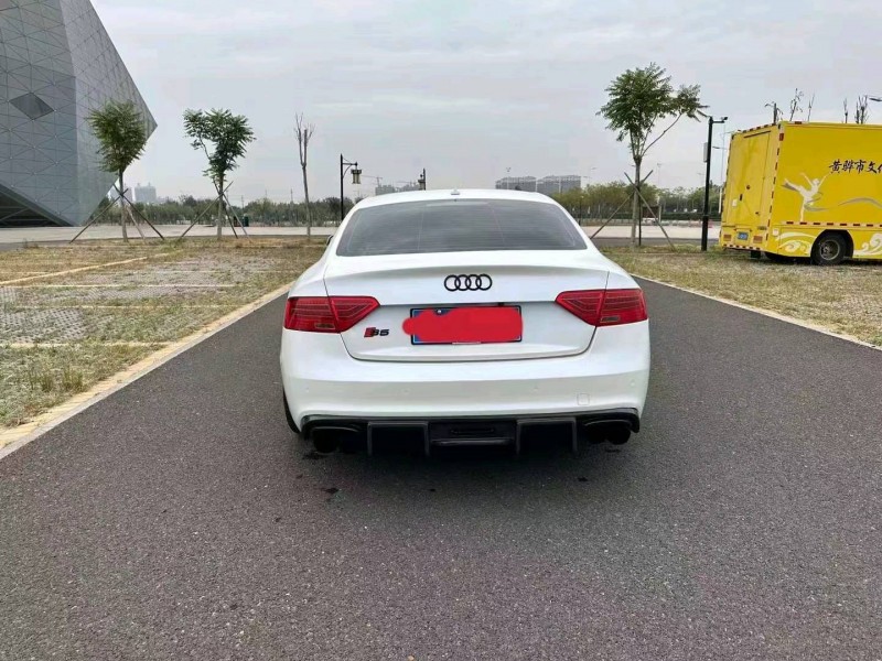 邯郸12年奥迪S56