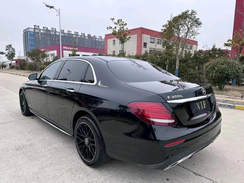 盐城18年奔驰E8
