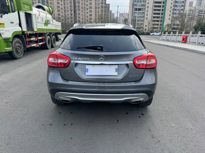 徐州16年奔驰GLA9
