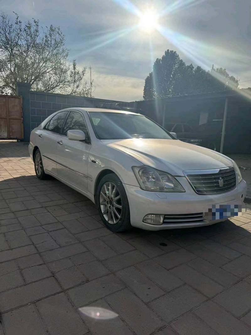 廊坊05年丰田皇冠5