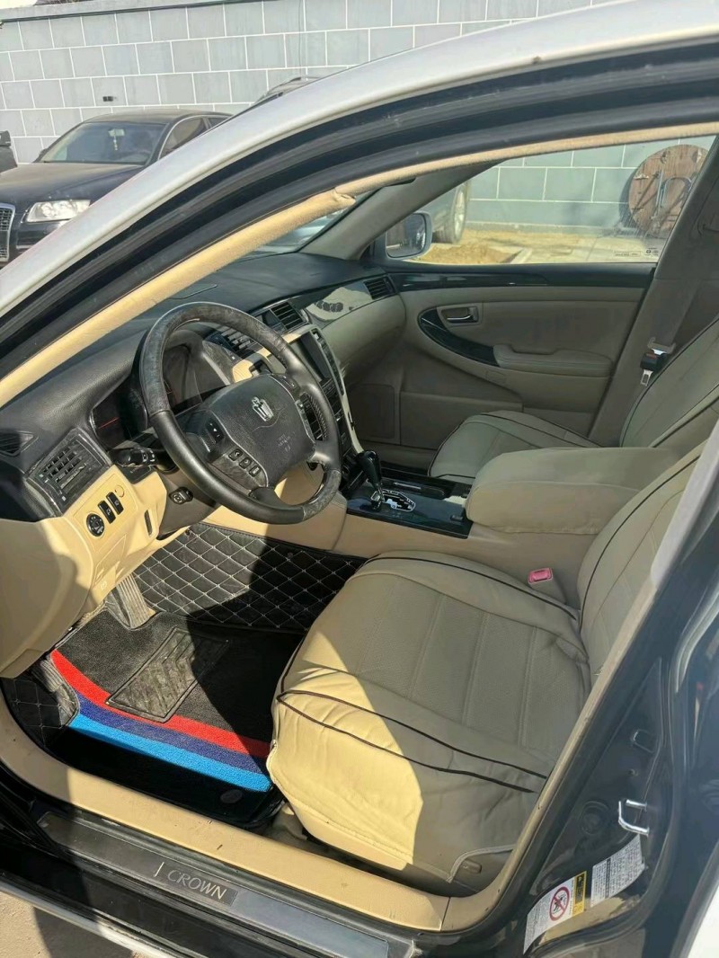 廊坊05年丰田皇冠8