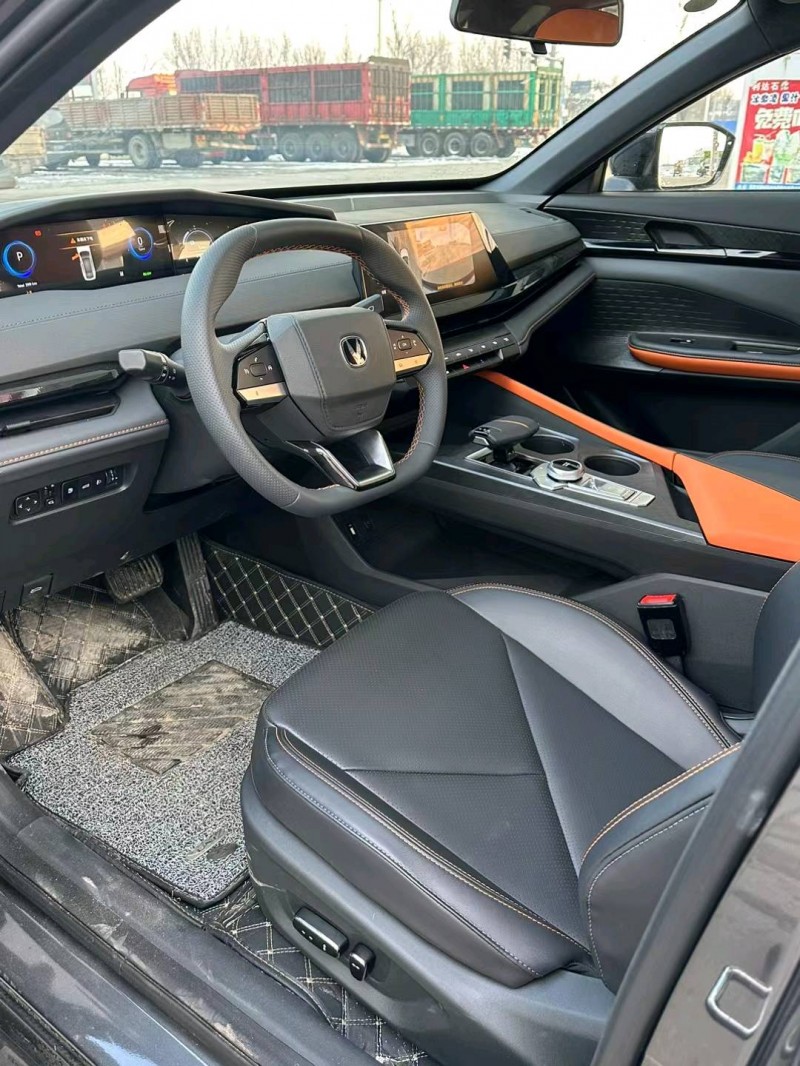 保定23年长安汽车UNI-V4