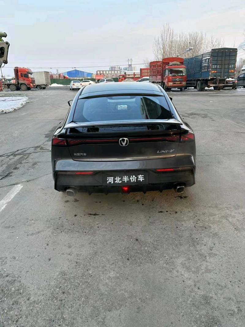 保定23年长安汽车UNI-V9
