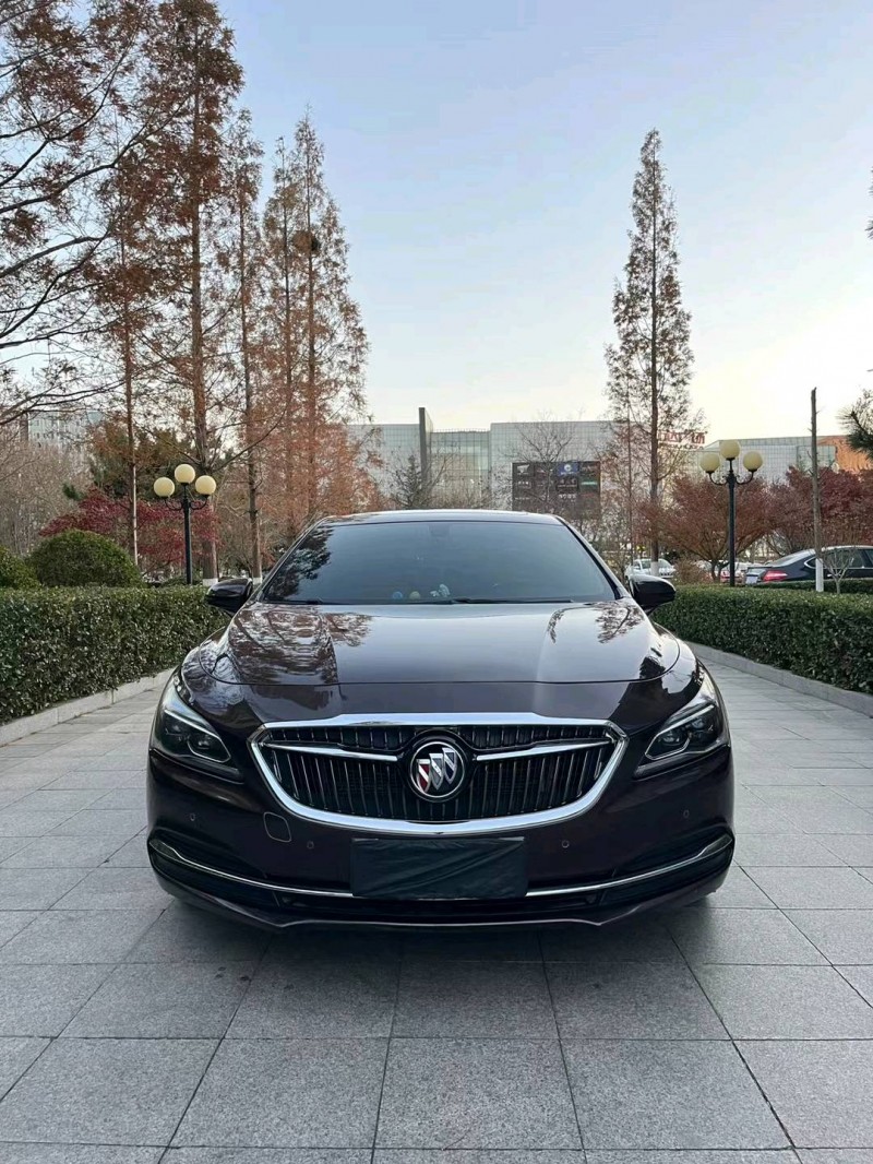 烟台18年别克君越1