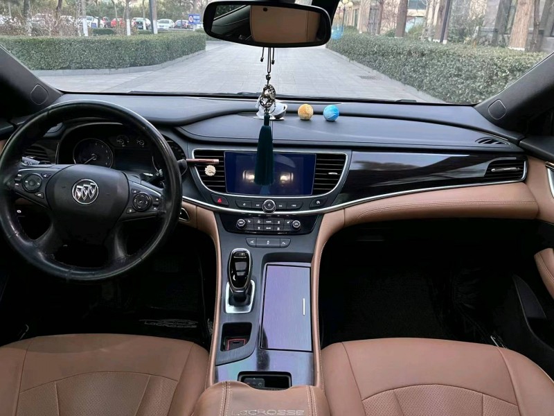 烟台18年别克君越9