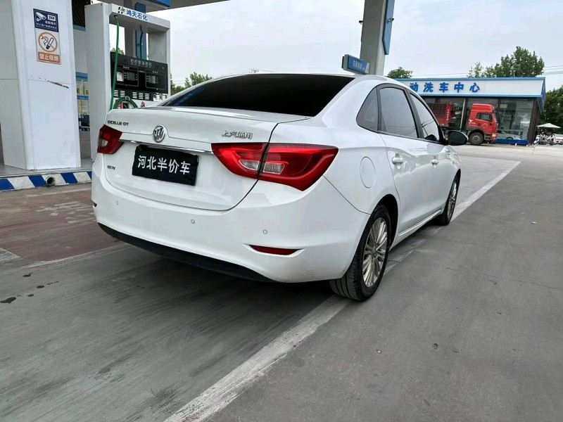 保定17年别克阅朗8