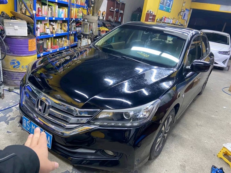 广州14年本田雅阁1