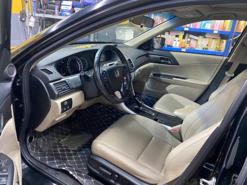 广州14年本田雅阁4