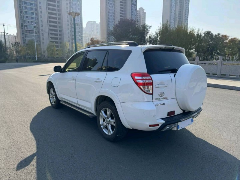 徐州12年丰田RAV44