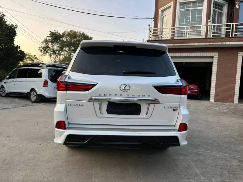 杭州17年雷克萨斯LX9