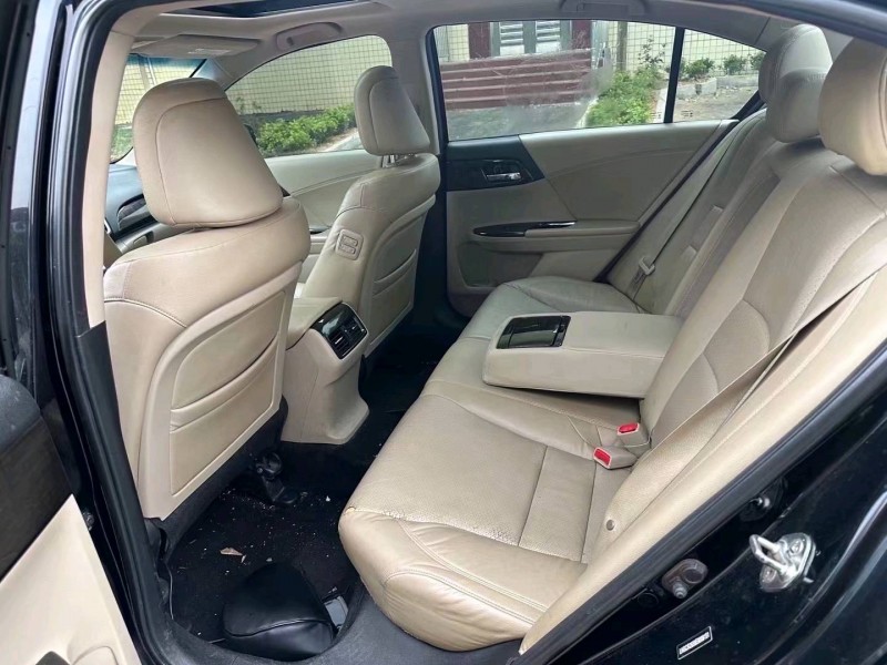 汕头14年本田雅阁8