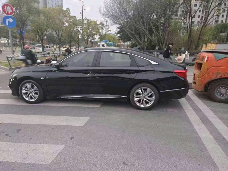 嘉兴19年本田雅阁5