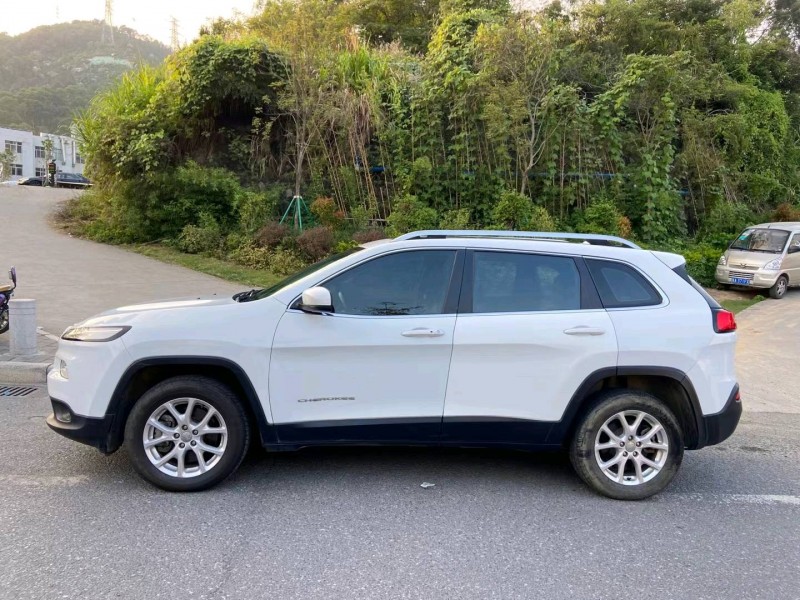 广州14年Jeep自由光6