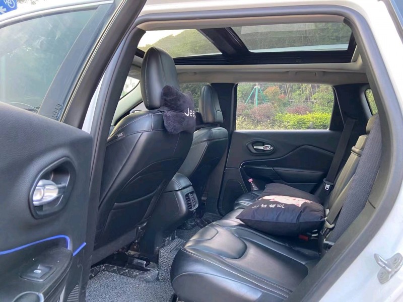 广州14年Jeep自由光7