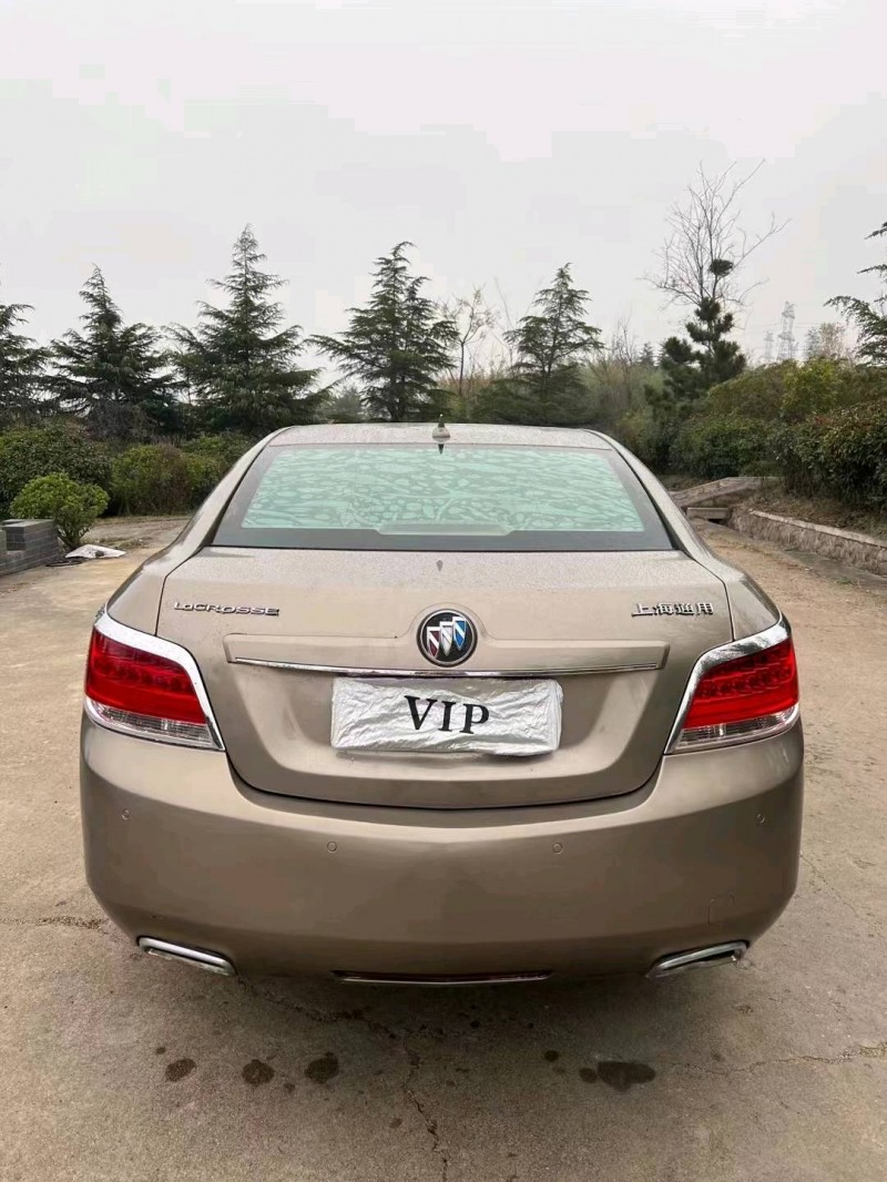 青岛10年别克君越9