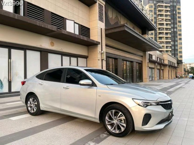 东莞22年别克威朗3