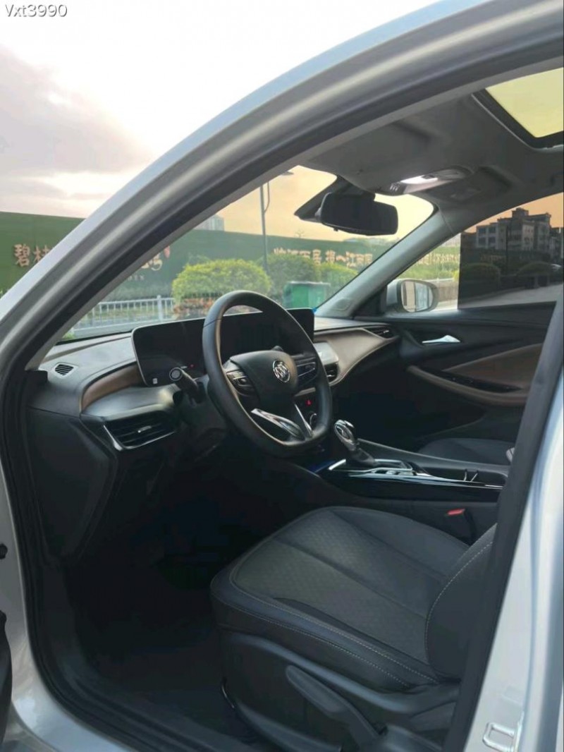 东莞22年别克威朗4