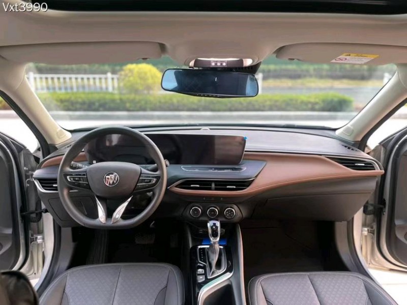 东莞22年别克威朗6