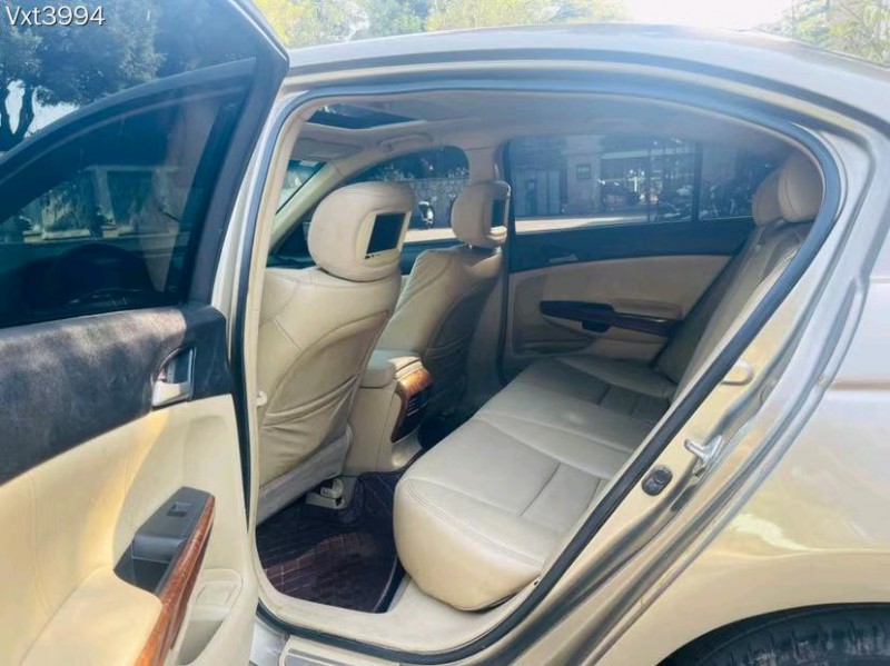 东莞11年本田雅阁6