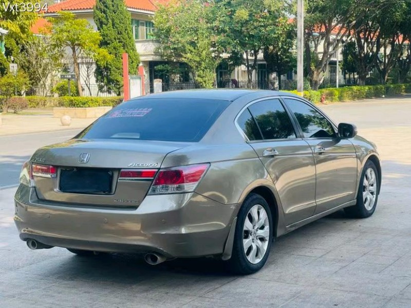 东莞11年本田雅阁7