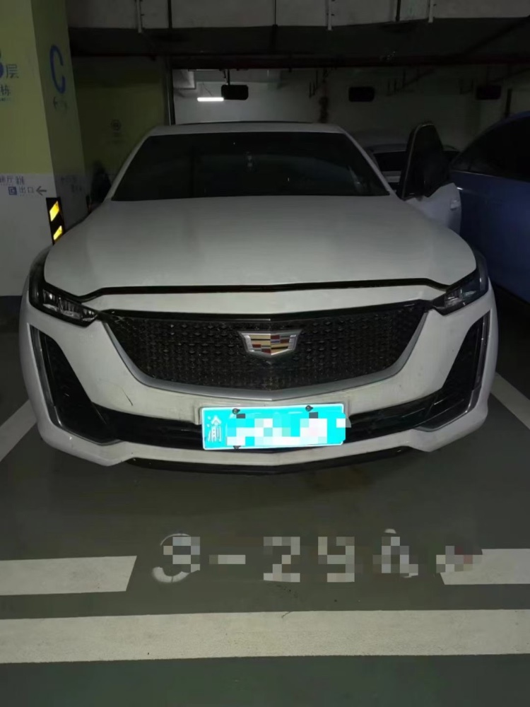 重庆20年凯迪拉克CT51