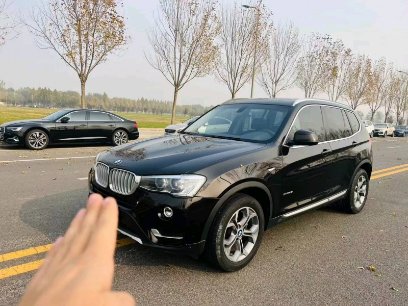 北京16年宝马X33