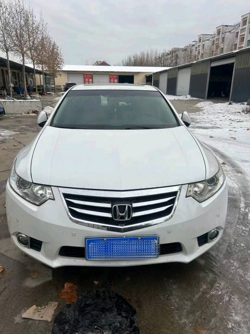 青岛14年本田思铂睿1