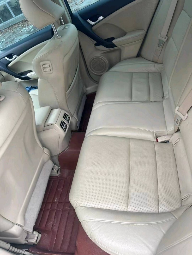 青岛14年本田思铂睿4