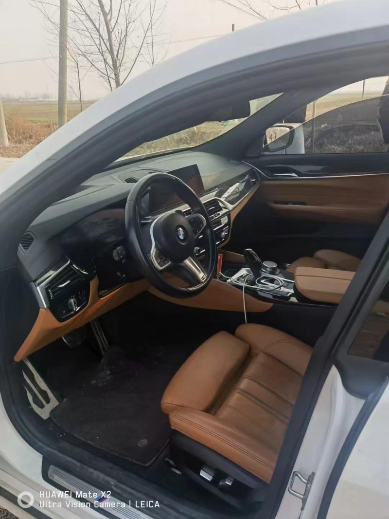 济宁19年宝马6系GT5