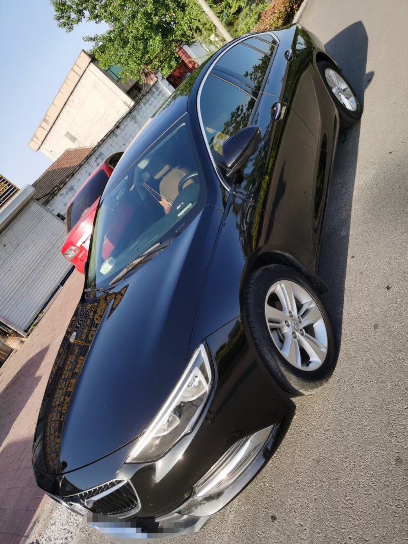 济宁19年别克君威3