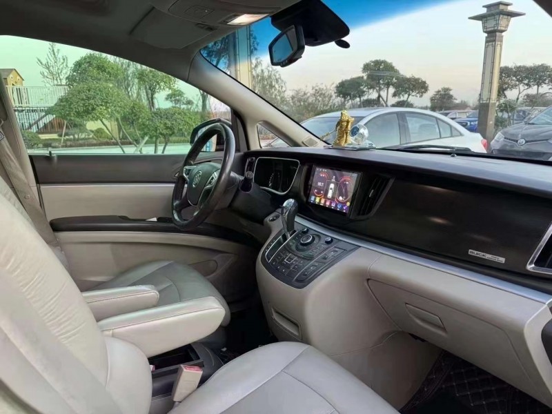 济宁14年别克GL86