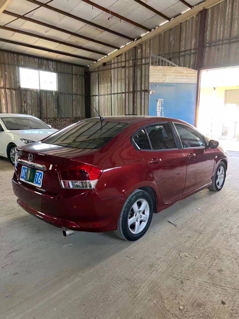 菏泽11年本田锋范4