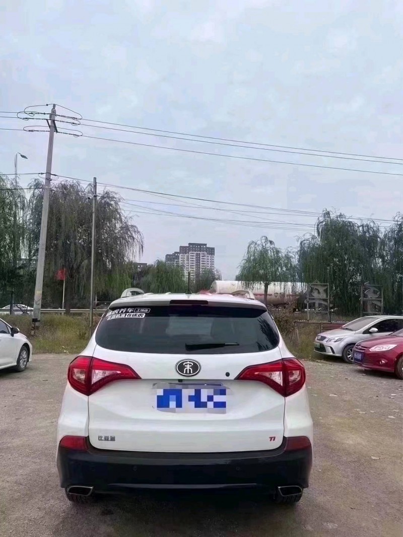 菏泽17年比亚迪宋2