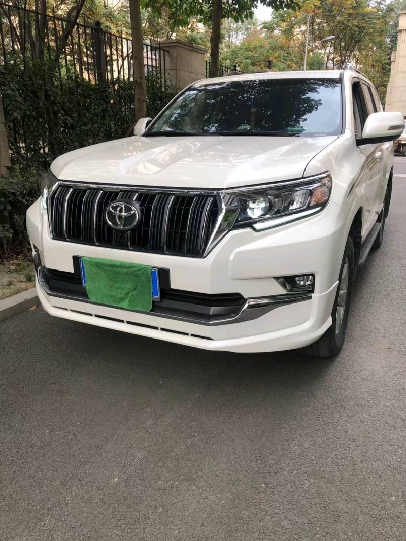 成都20年丰田普拉多1