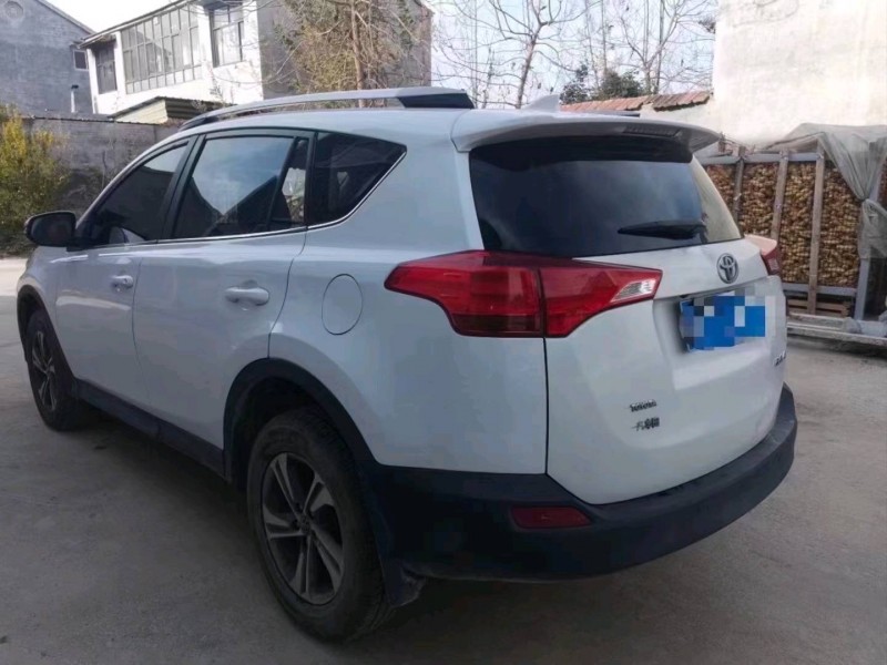 菏泽15年丰田RAV47