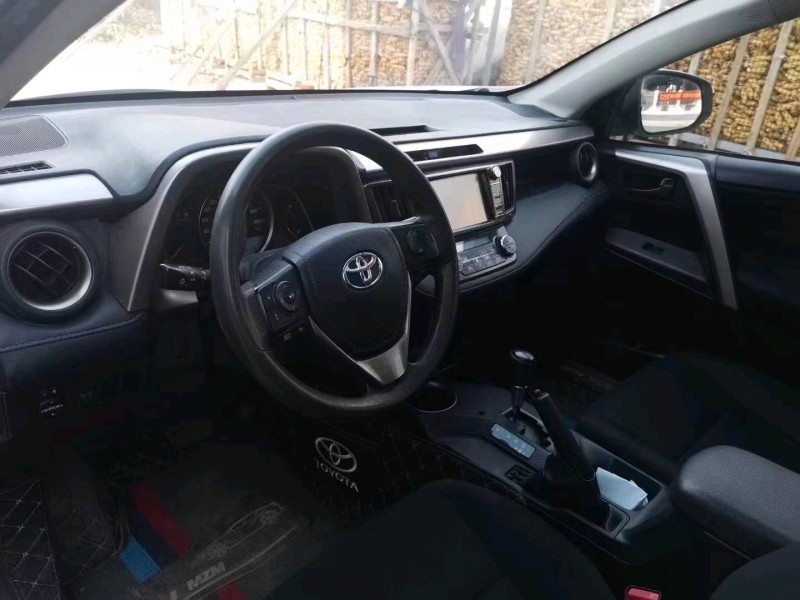 菏泽15年丰田RAV48