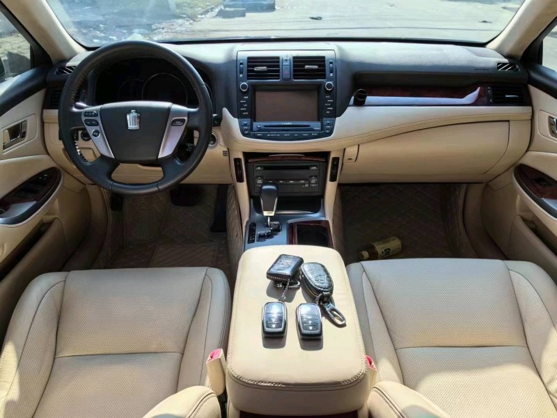 武汉13年丰田皇冠5