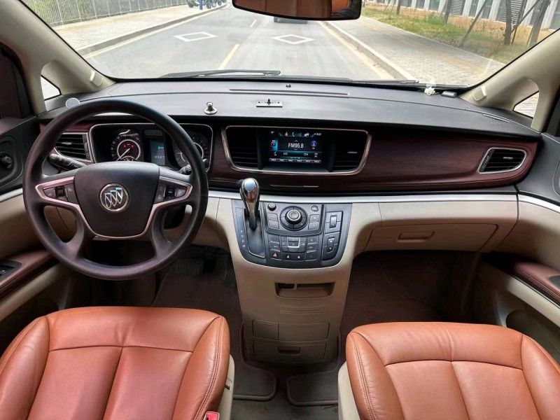 珠海18年别克GL82