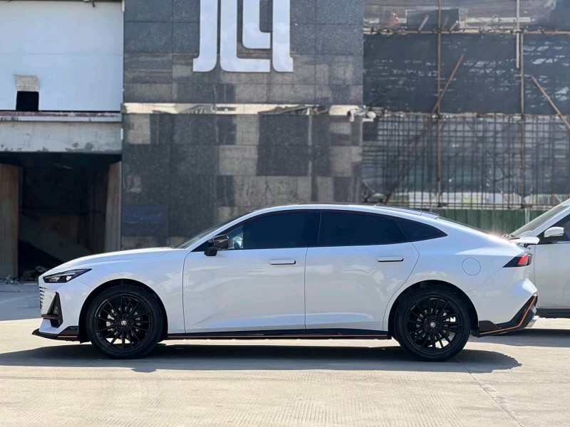 珠海23年长安汽车UNI-V5