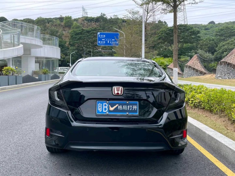 汕头17年本田思域4