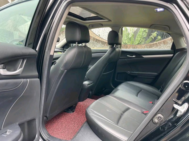 汕头17年本田思域6