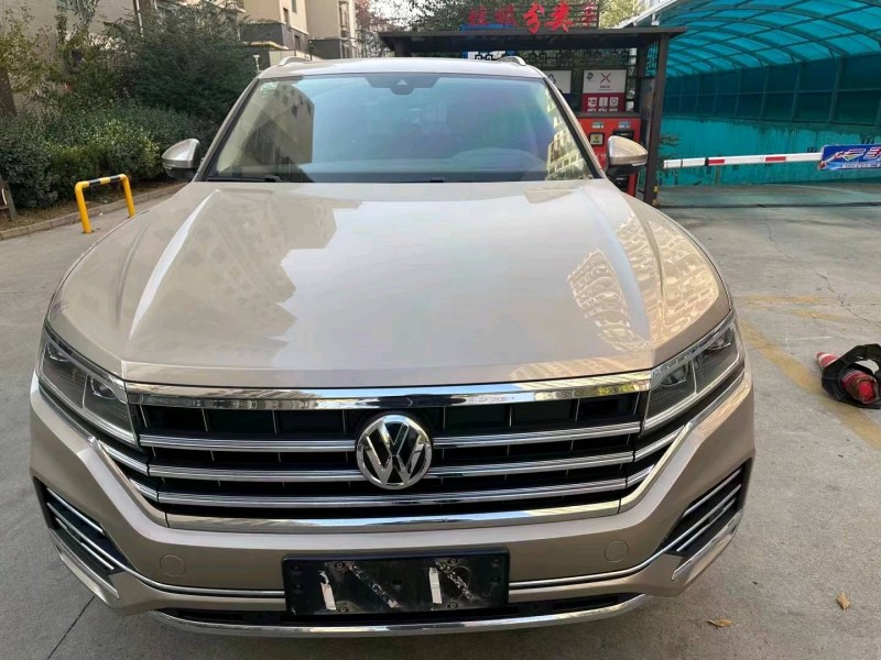 济南18年大众途锐1