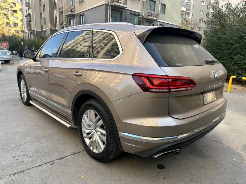 济南18年大众途锐4