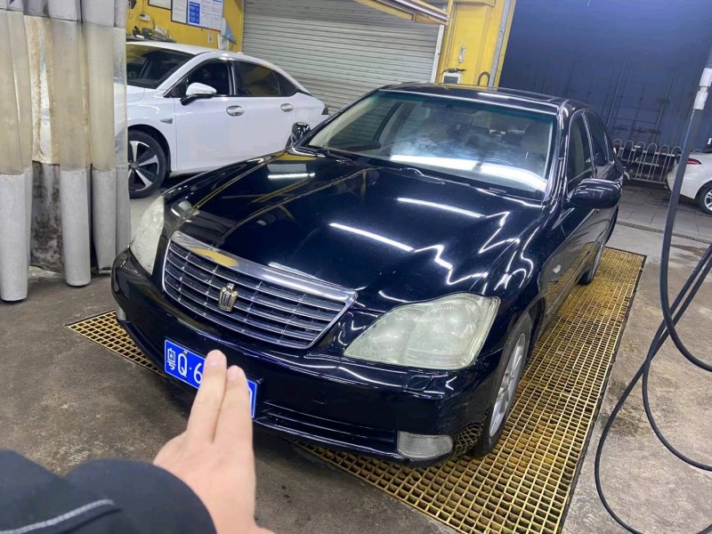 广州07年丰田皇冠2