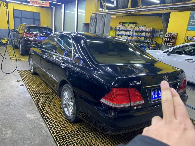 广州07年丰田皇冠3