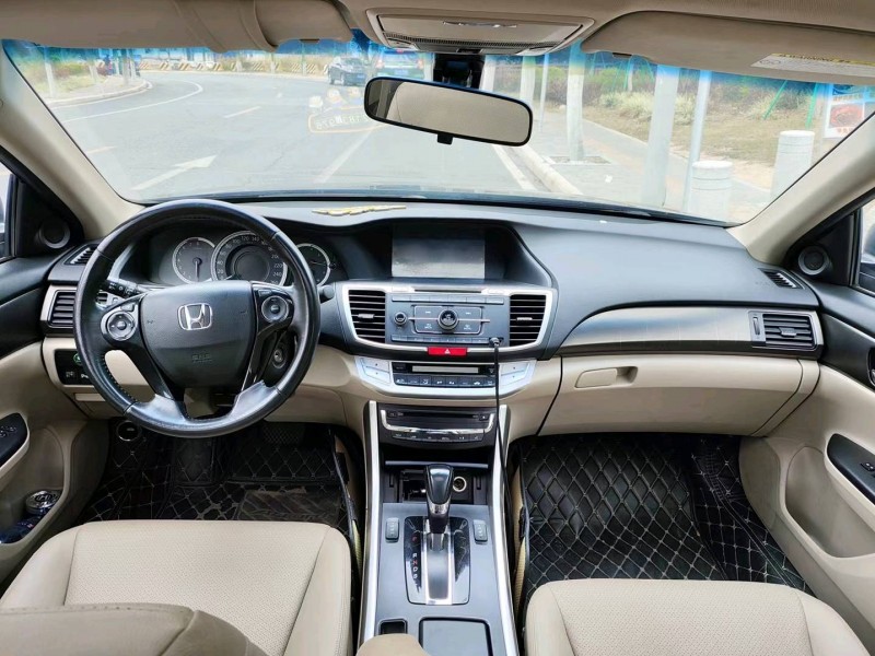 广州14年本田雅阁9